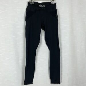 WIT Fitness - Sigmudsdottir Mid Rise 7/8 leggings black